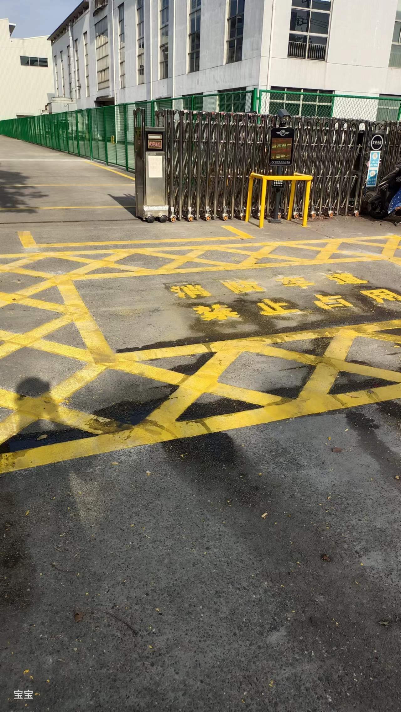 共青城马路划线